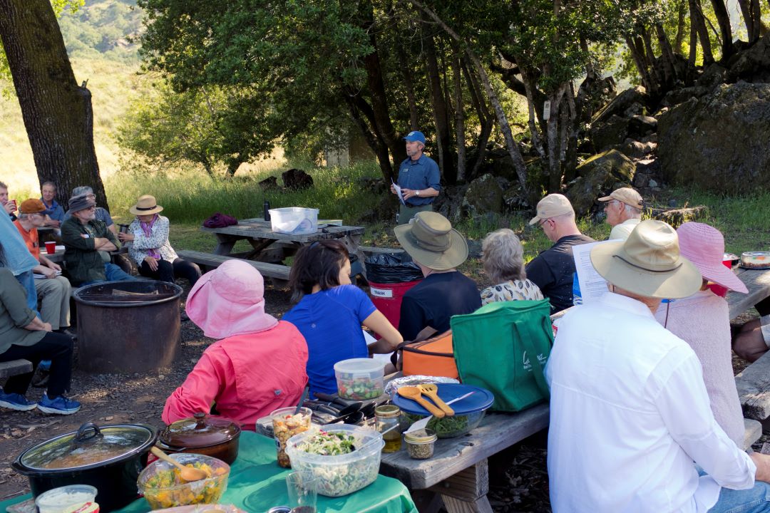 Sugarloaf New Volunteer Orientation & Social | Orientación para voluntarios nuevos: CA State Parks Week @ Sugarloaf Ridge State Park